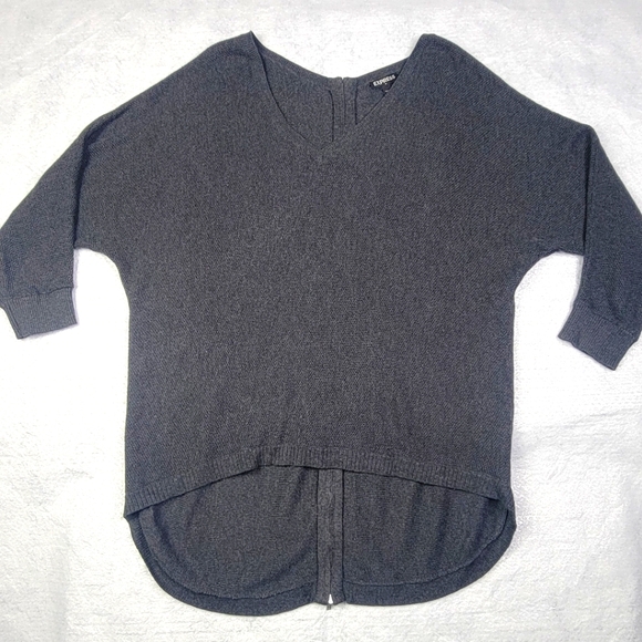 Express Sweater Gray Medium 3/4 sleeve NWT high low back zipper lightweight - Picture 1 of 6
